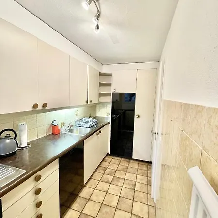 Apartment Center *